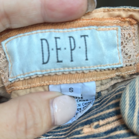 D.E.P.T size Small,very artistic,different,Funky jean skirt.. - Picture 5 of 7